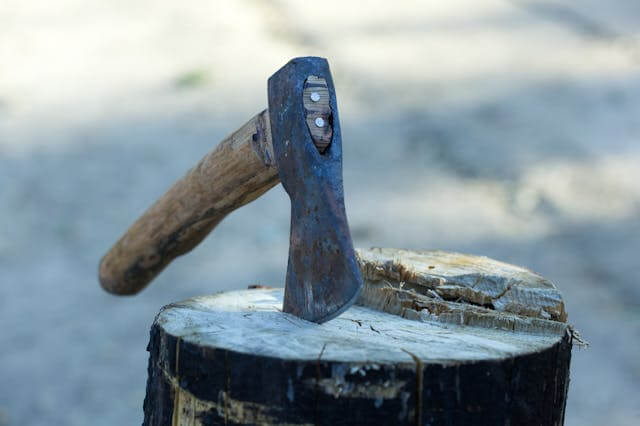How To Fit A New Handle To An Old Axe Without Losing Your Mind How To Fit A New Handle To An Old Axe Without Losing Your Mind