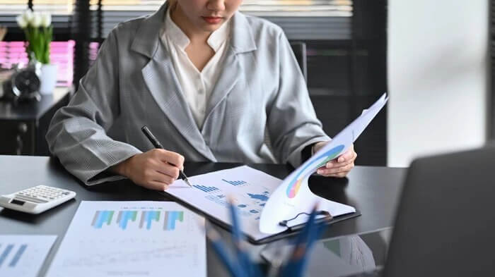 Why Many Businesses Struggle with DIY Bookkeeping?
