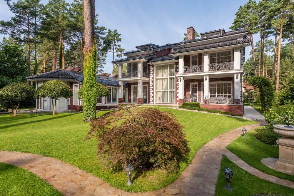Common Landscaping Mistakes That Cost Homeowners Money Common Landscaping Mistakes That Cost Homeowners Money