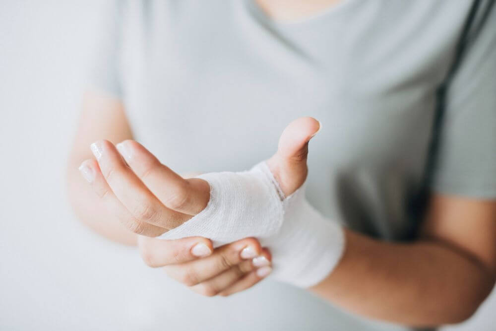 When People Underestimate Their Own Injuries, and What It Costs Them Later When People Underestimate Their Own Injuries, and What It Costs Them Later