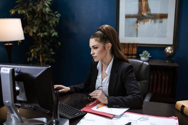 Top Qualities Businesses Should Look For In An Executive Assistant Top Qualities Businesses Should Look For In An Executive Assistant
